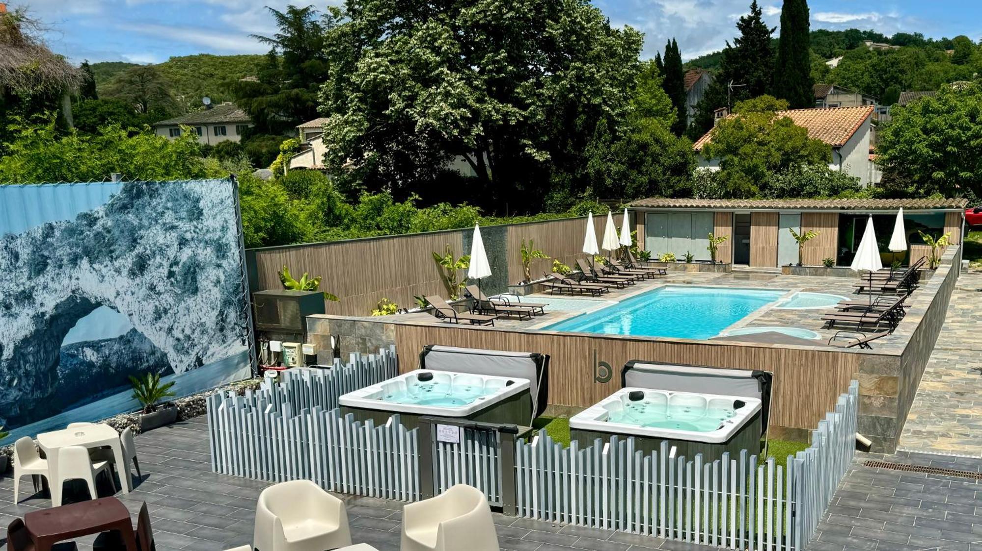 Logis Hotel Restaurant Bellevue Saint-Martin-dʼArdèche Εξωτερικό φωτογραφία